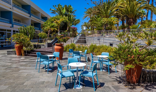 Terrace - Abora Interclub Atlantic by Lopesan Hotels - Gran Canaria